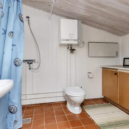 4 Person In Rodby-by Traum