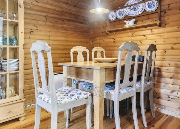 4 Person In Rodby-by Traum